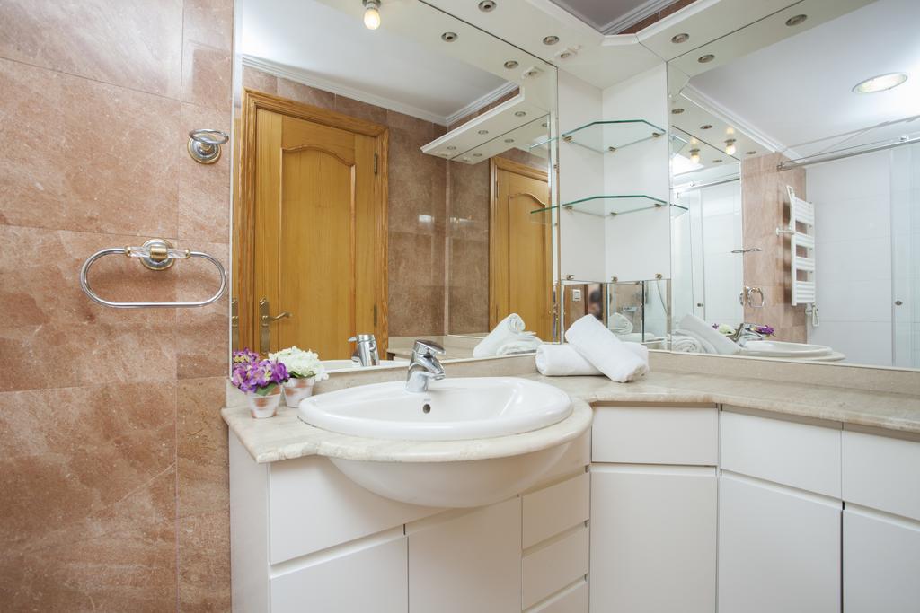Apartments Serreria II บาเลนเซีย ภายนอก รูปภาพ
